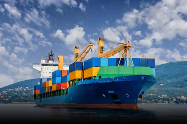 What Is the Difference between International Sea Freight and International Air Freight in Goods Transportation?